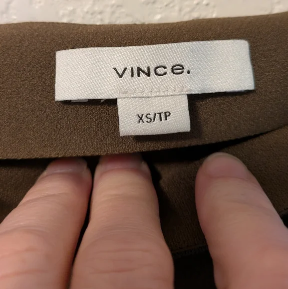 VINCE Mini Skirt Olive Green - Picture 7 of 9